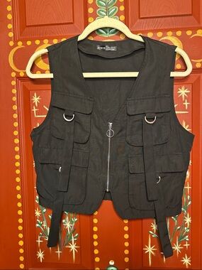 SHEIN Black Tactical Utility Vest with Front Zipper